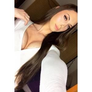 Meet your Posher, Claire